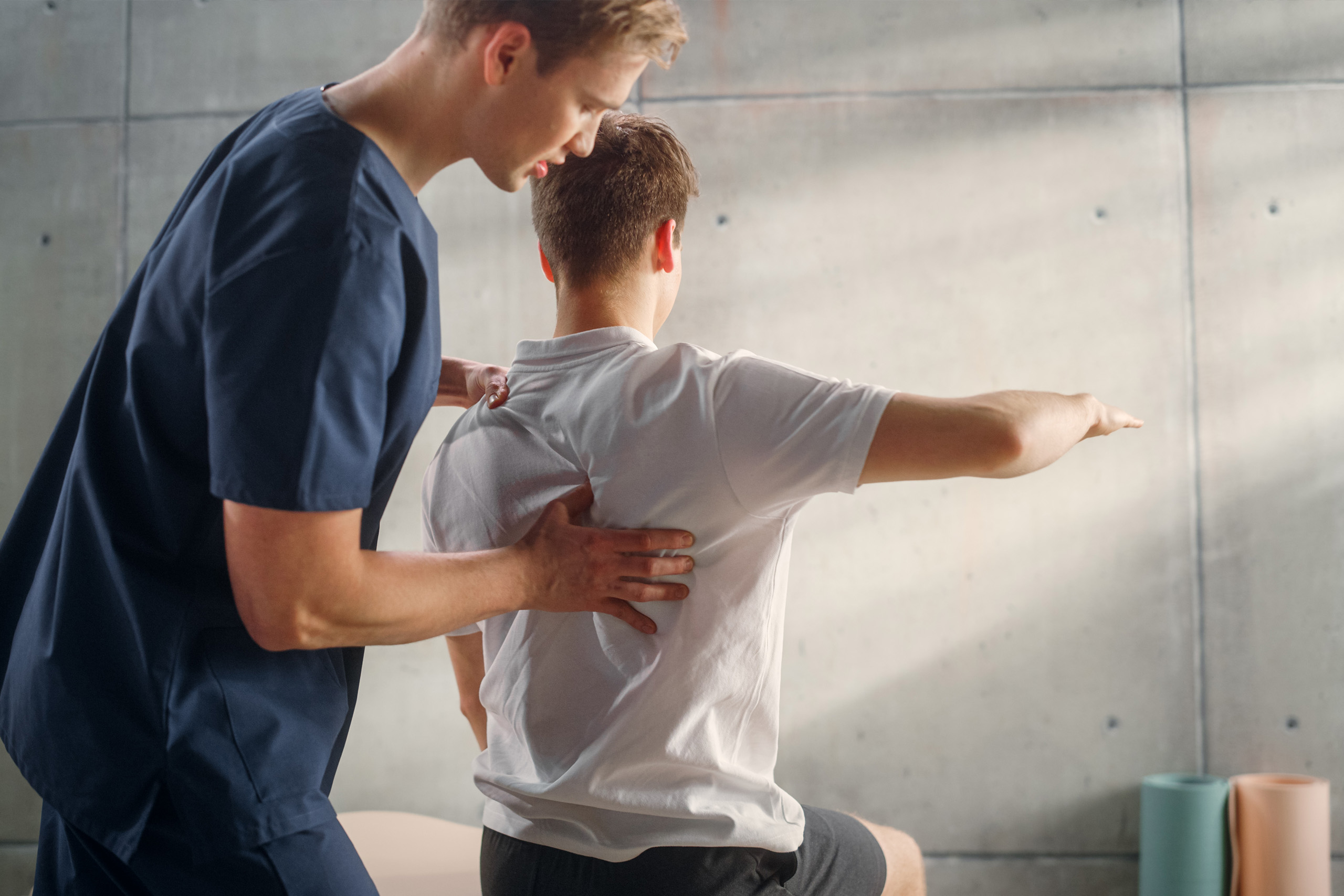 Tag der Rückengesundheit 2026 - shutterstock_2206610185_Gorodenkoff